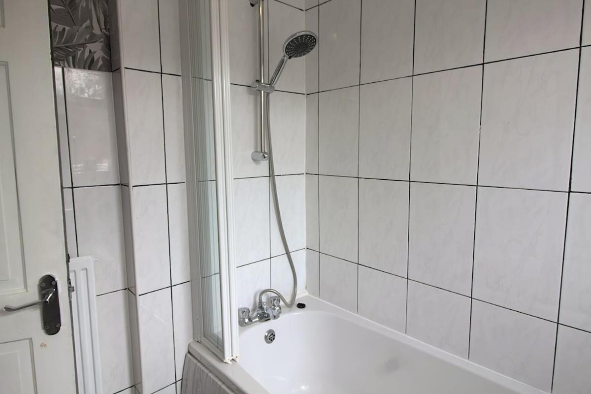 Egton St - Stylish House With Parking, Near Town! Βίλα Kingston upon Hull Εξωτερικό φωτογραφία
